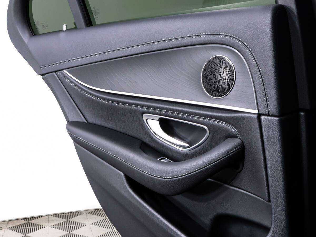 Mercedes-Benz E-Класс 2018 года с пробегом. Фото: #13