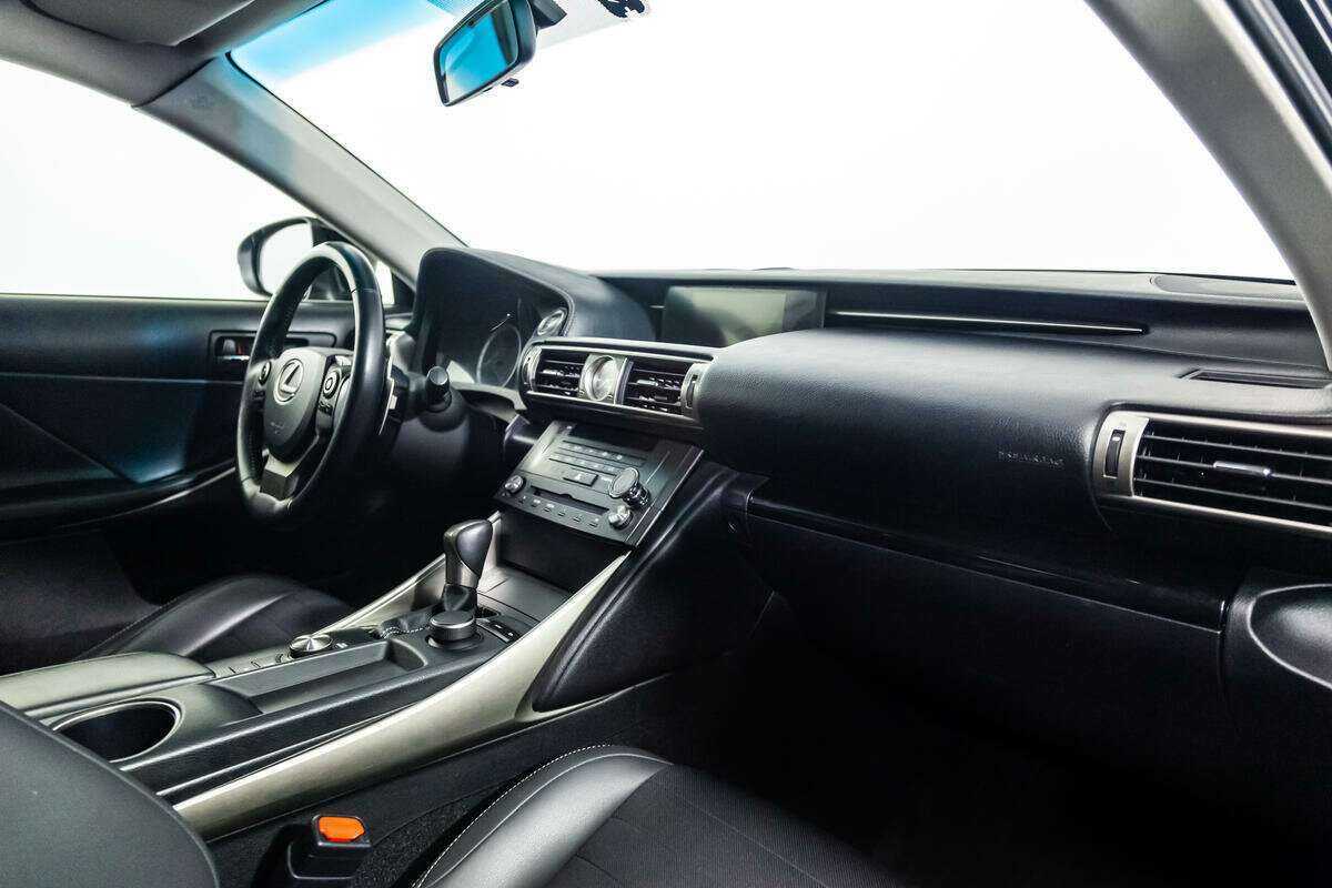 Lexus IS 2014 года с пробегом. Фото: #8