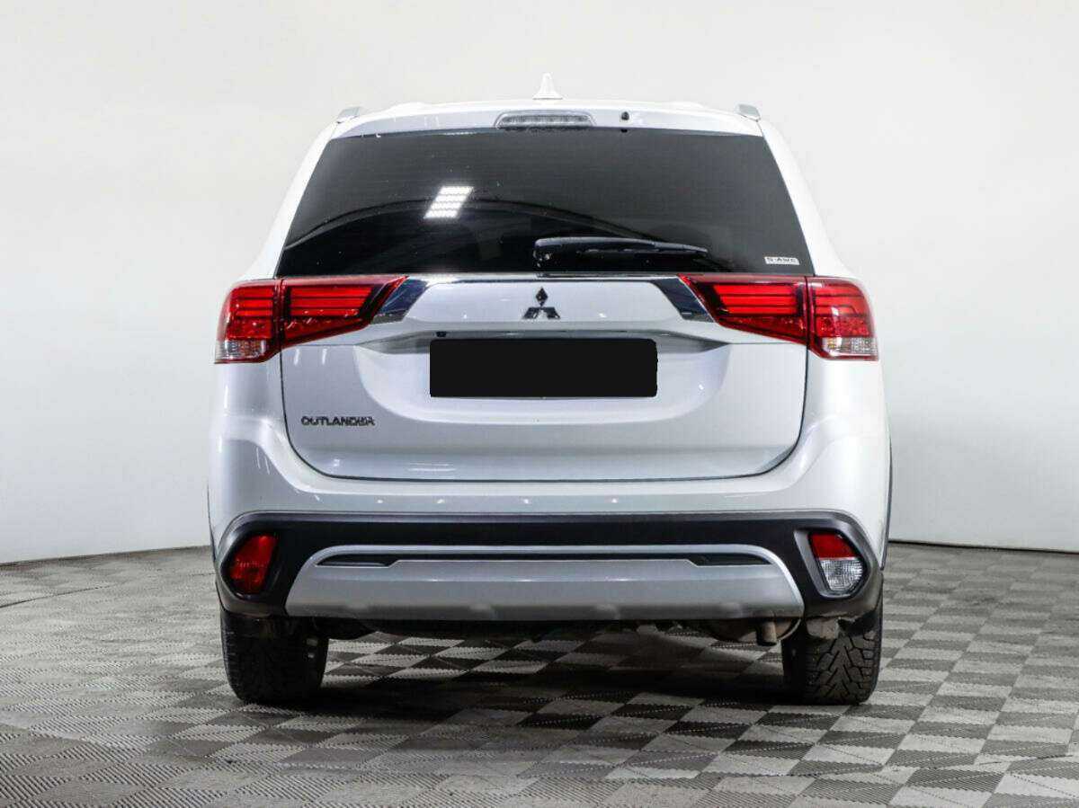 Mitsubishi Outlander 2021 года с пробегом. Фото: #5