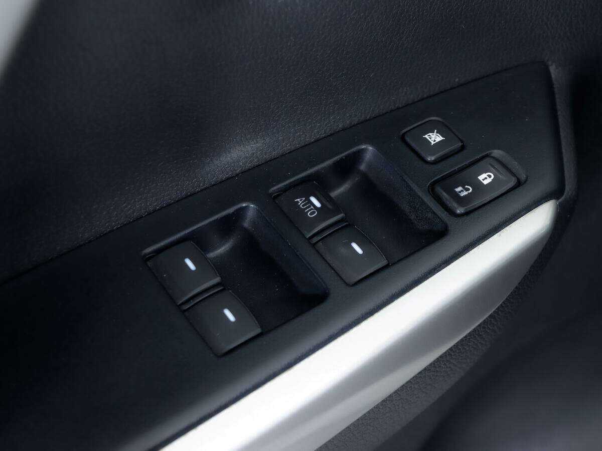 Mitsubishi Pajero Sport 2018 года с пробегом. Фото: #13