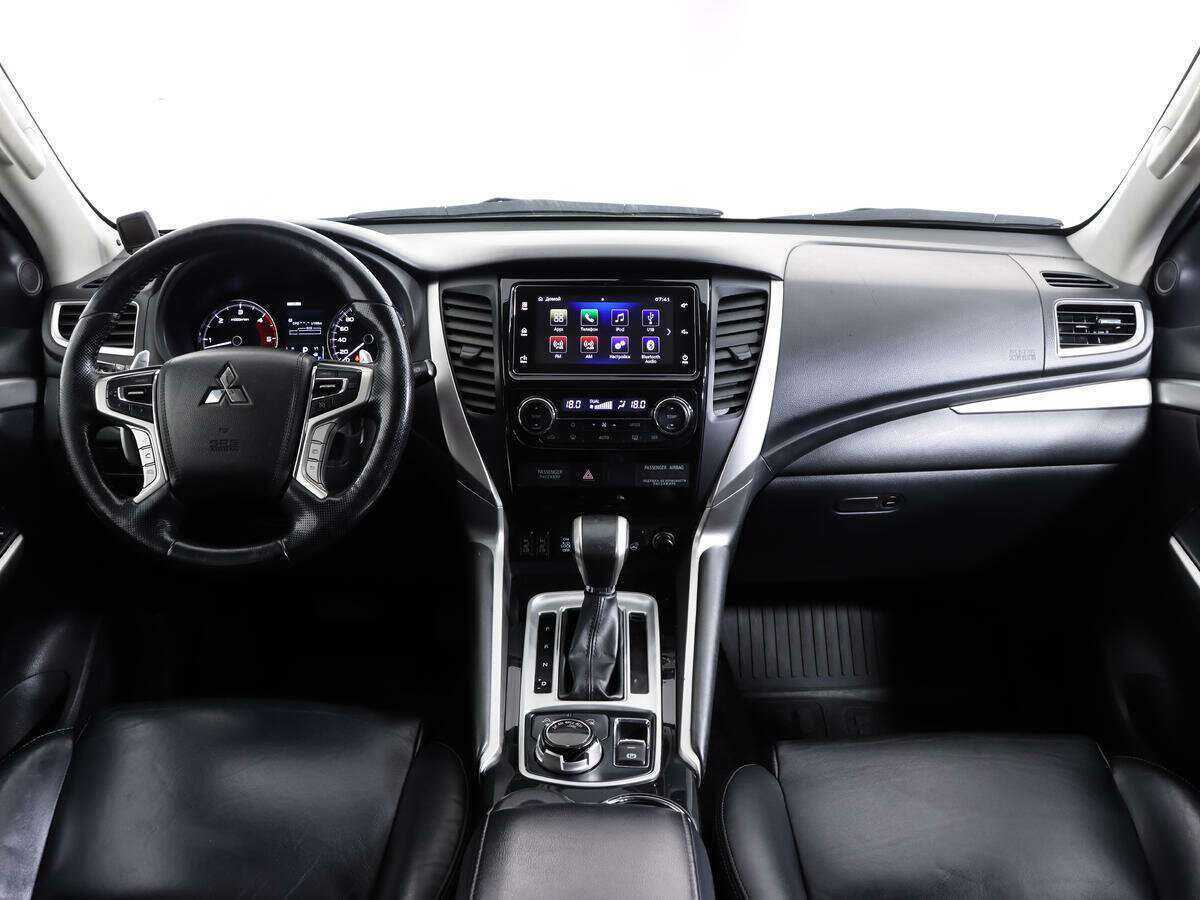 Mitsubishi Pajero Sport 2019 года с пробегом. Фото: #7