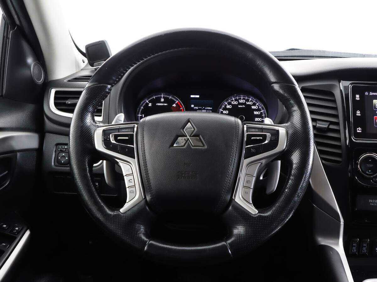 Mitsubishi Pajero Sport 2019 года с пробегом. Фото: #9