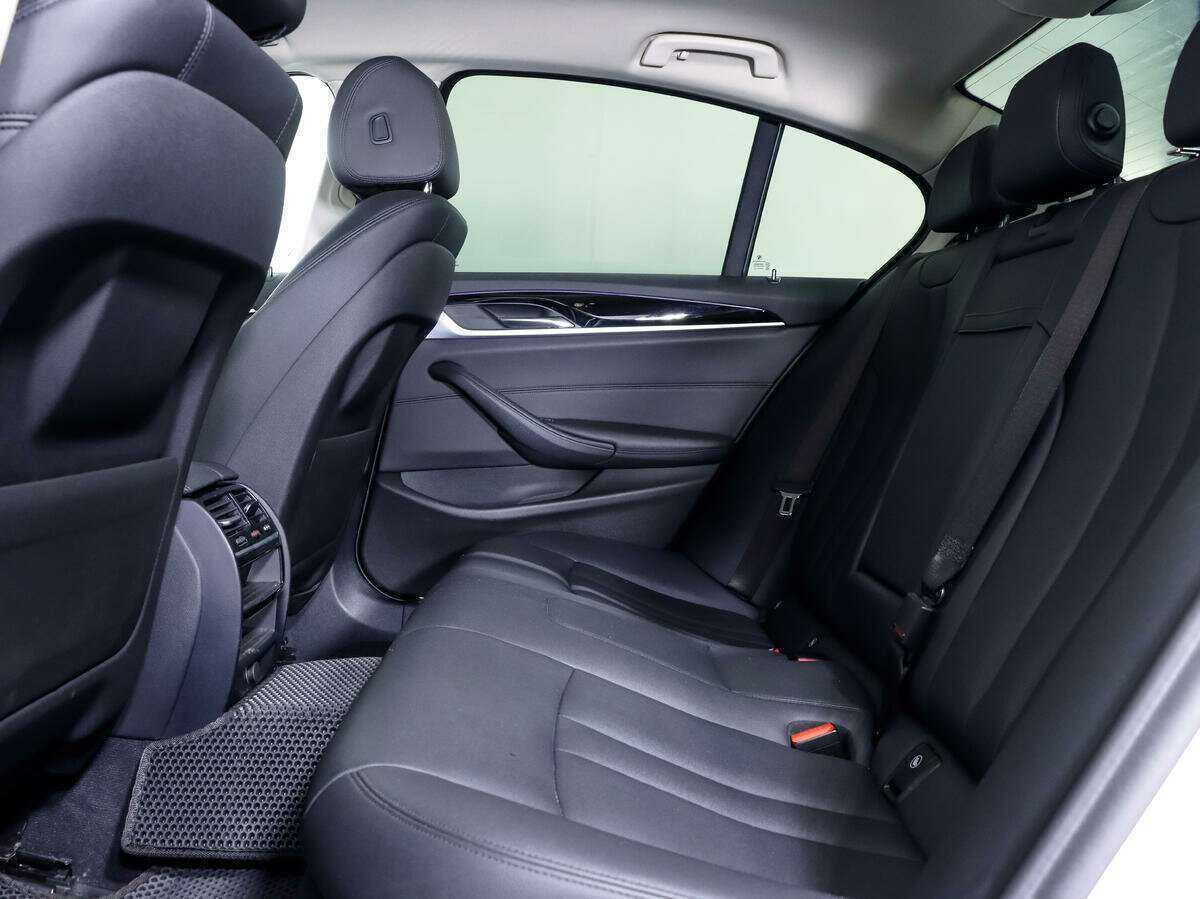 BMW 5 серии 2019 года с пробегом. Фото: #7