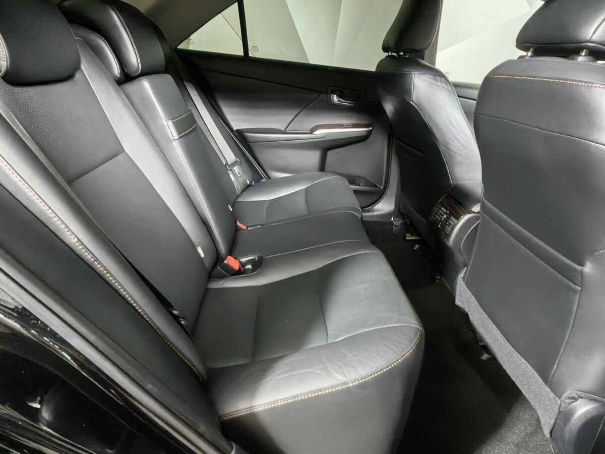 Toyota Camry 2017 года с пробегом. Фото: #9