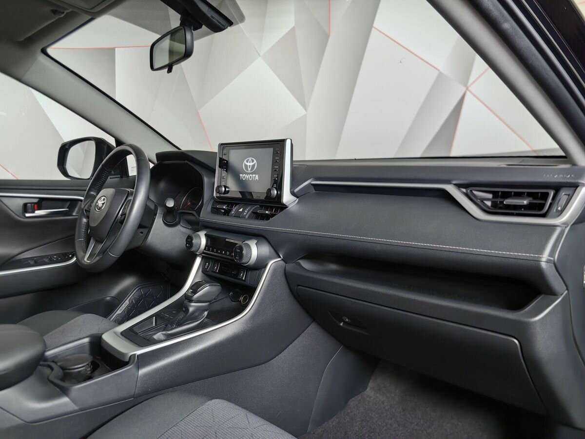 Toyota RAV4 2020 года с пробегом. Фото: #8