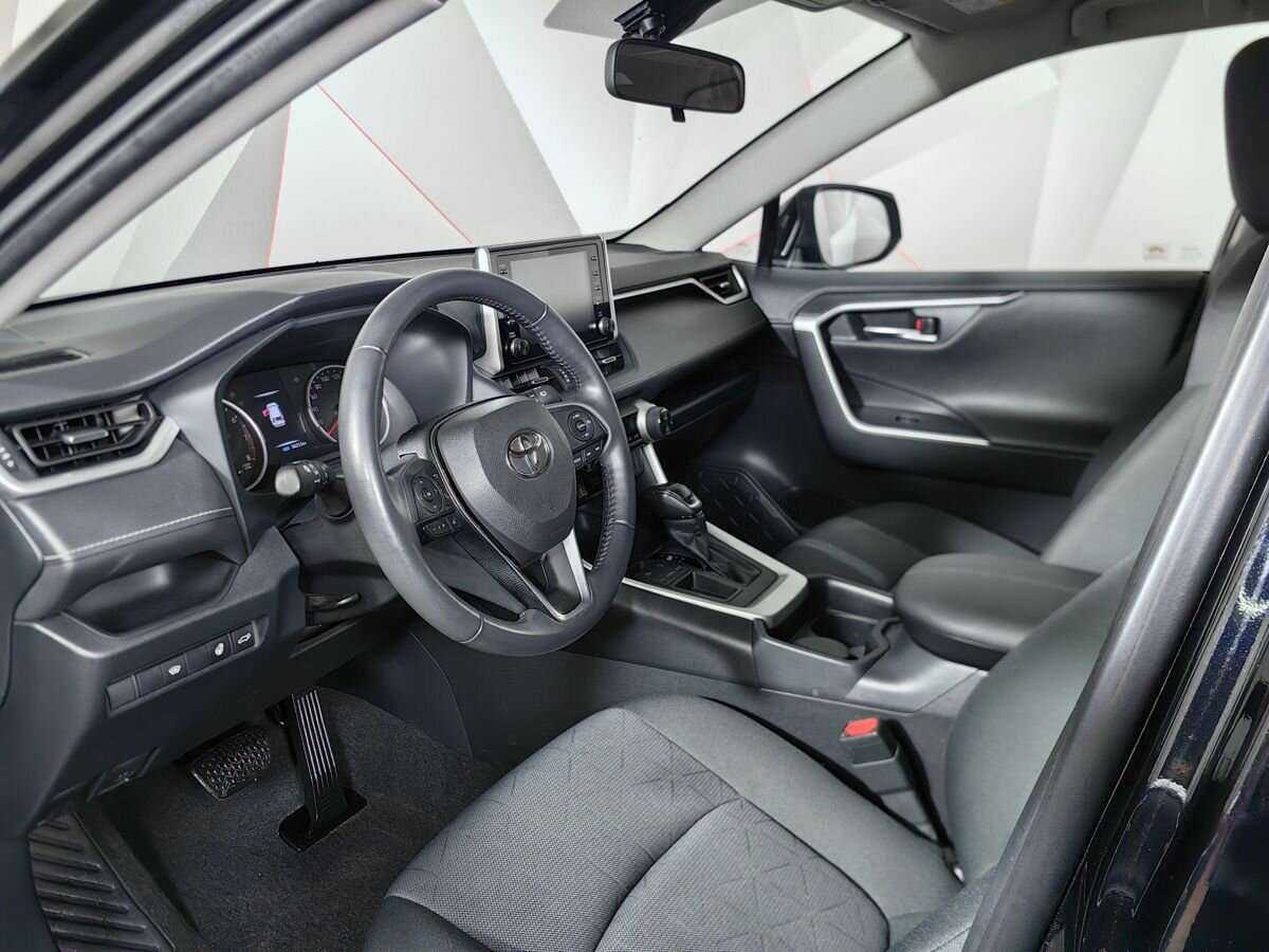 Toyota RAV4 2020 года с пробегом. Фото: #13