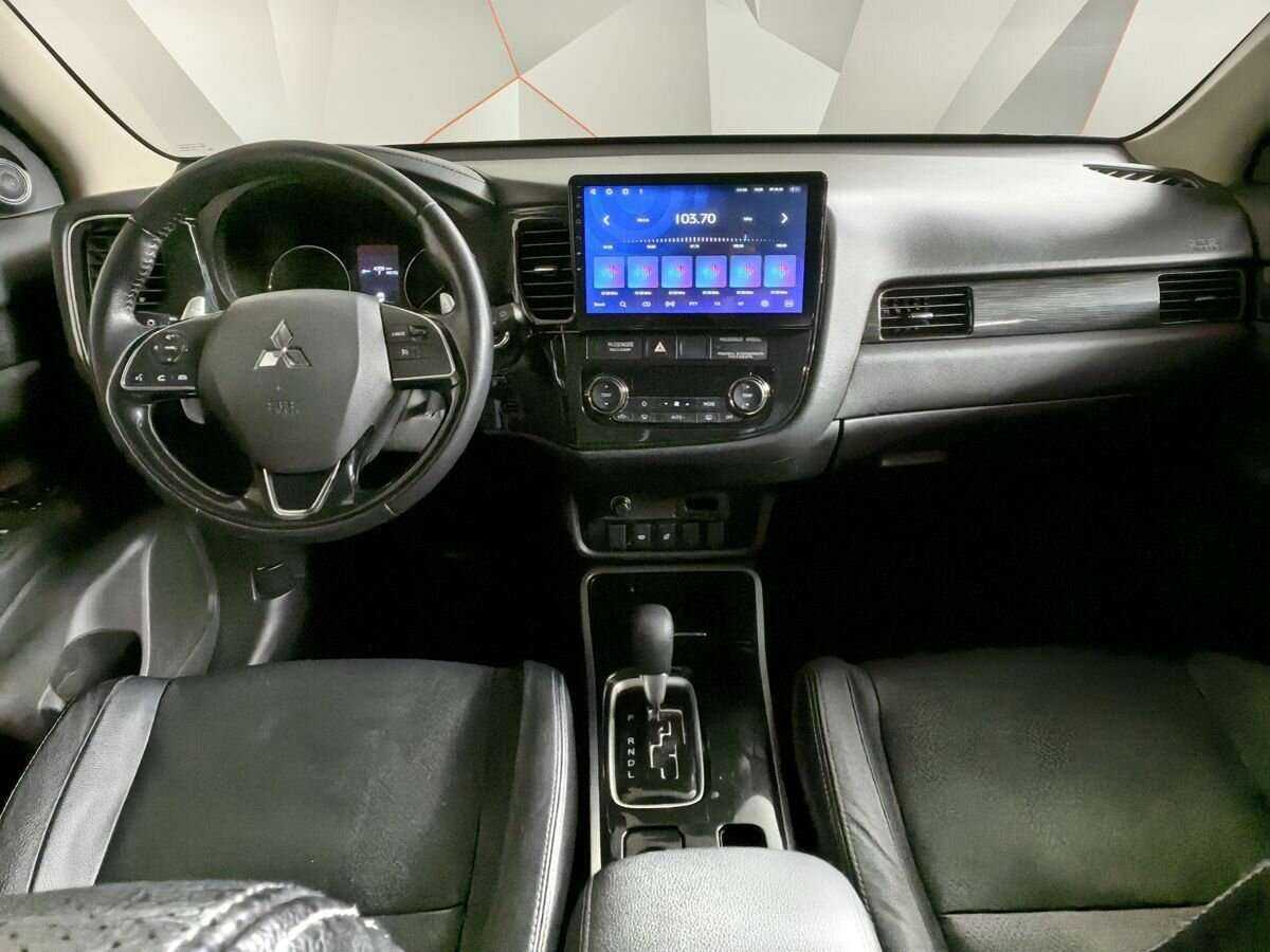 Mitsubishi Outlander 2017 года с пробегом. Фото: #9