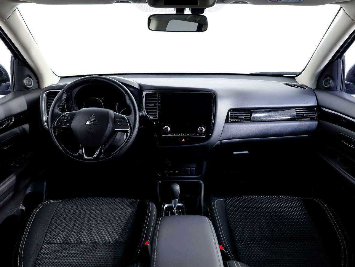 Mitsubishi Outlander 2021 года с пробегом. Фото: #9