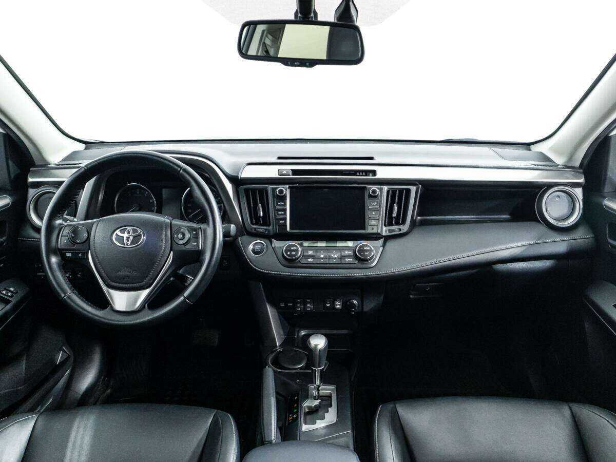 Toyota RAV4 2018 года с пробегом. Фото: #12