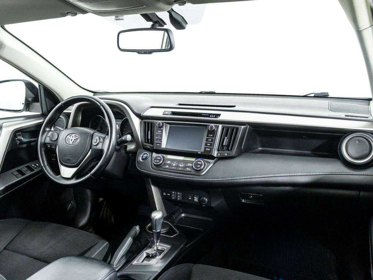 Toyota RAV4 2017 года с пробегом. Фото: #8