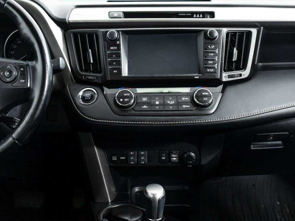 Toyota RAV4 2017 года с пробегом. Фото: #13