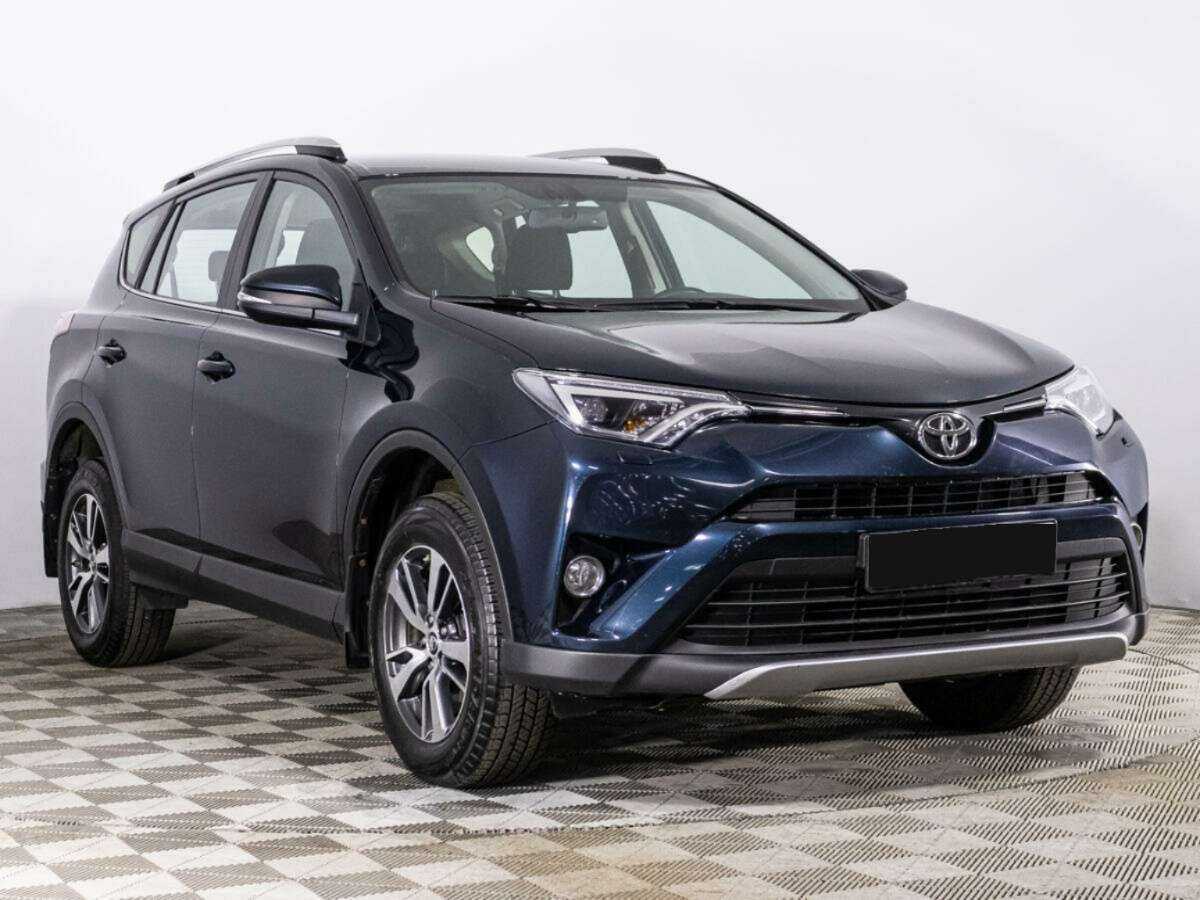 Toyota RAV4 2018 года с пробегом. Фото: #2