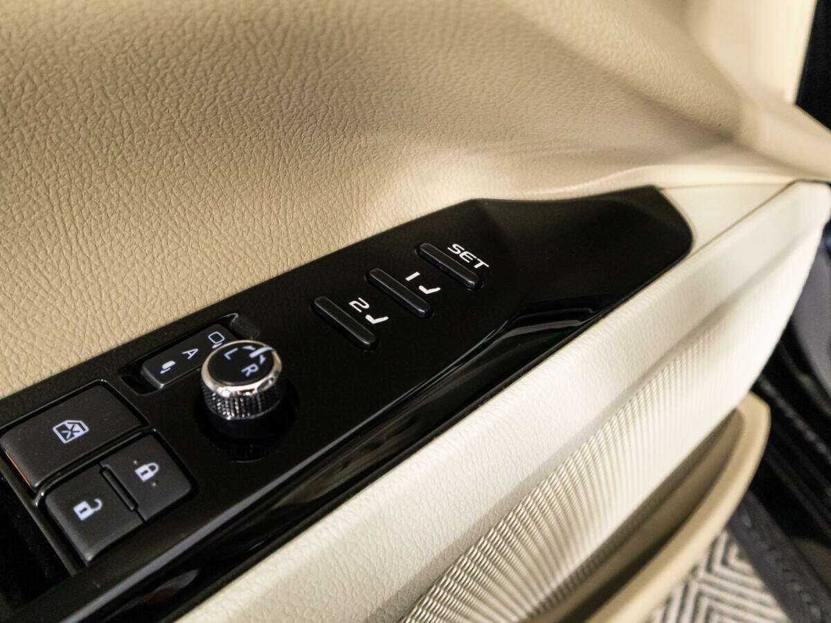 Toyota Camry 2018 года с пробегом. Фото: #17