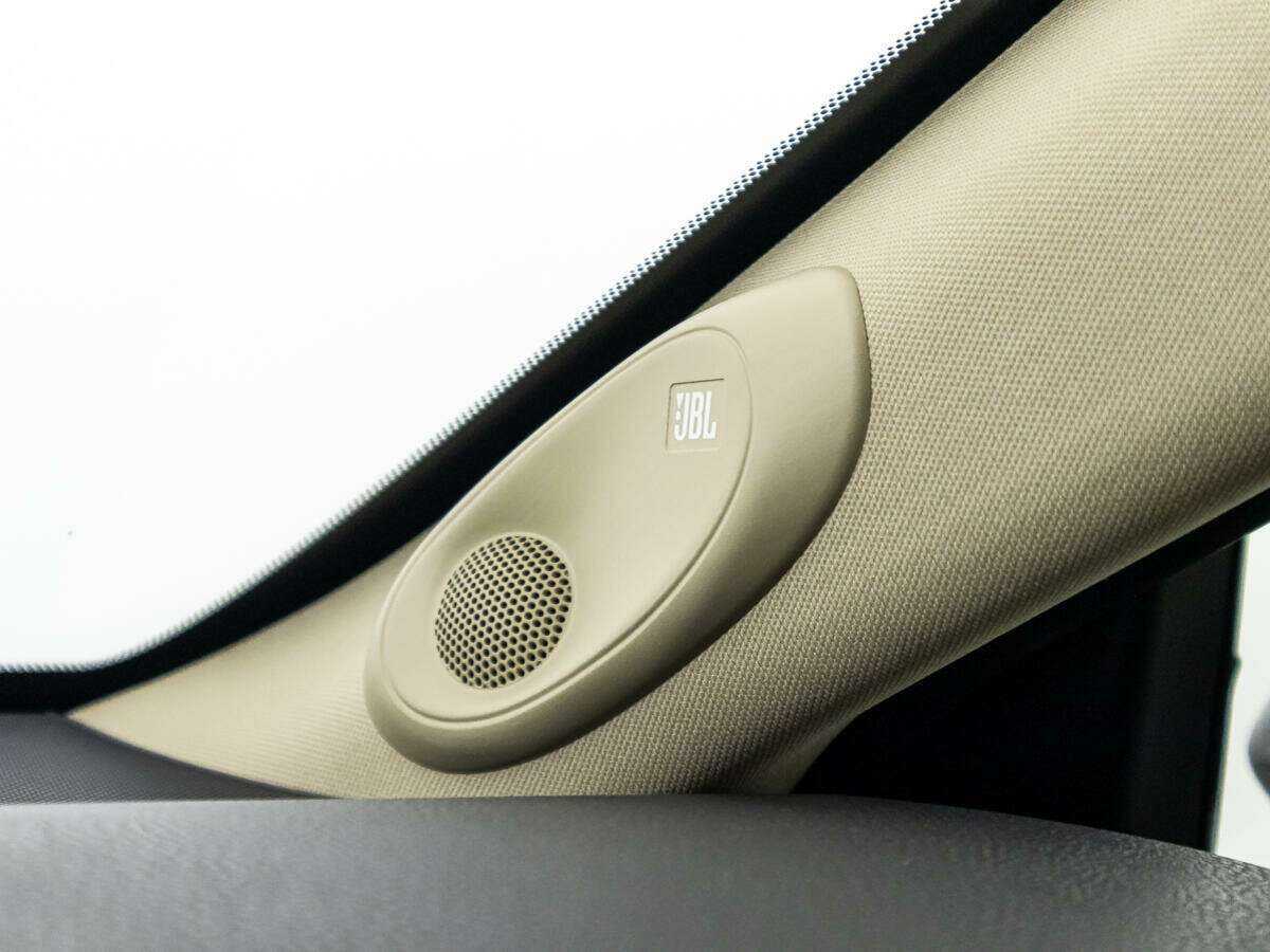 Toyota Camry 2018 года с пробегом. Фото: #19