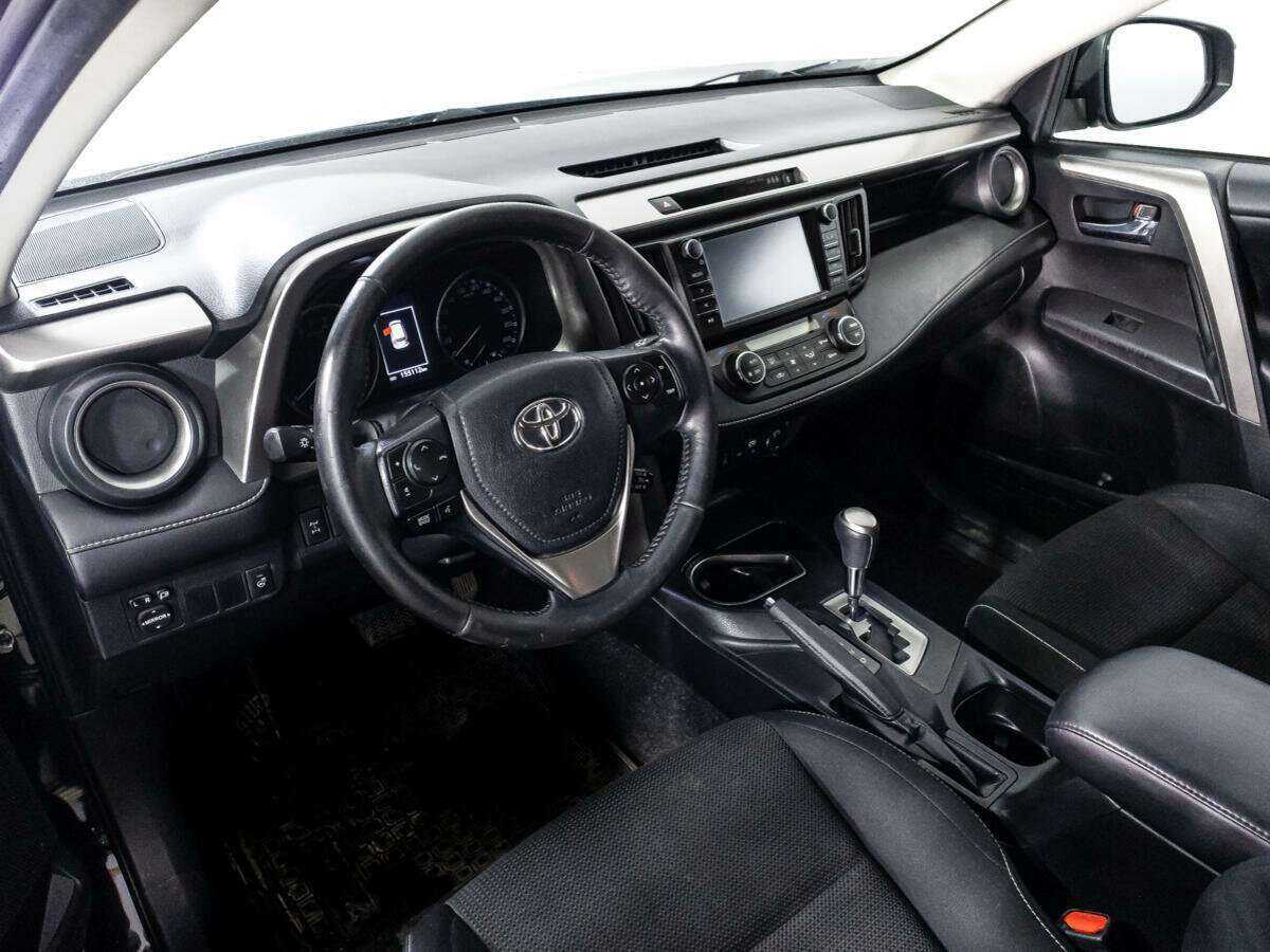 Toyota RAV4 2018 года с пробегом. Фото: #10