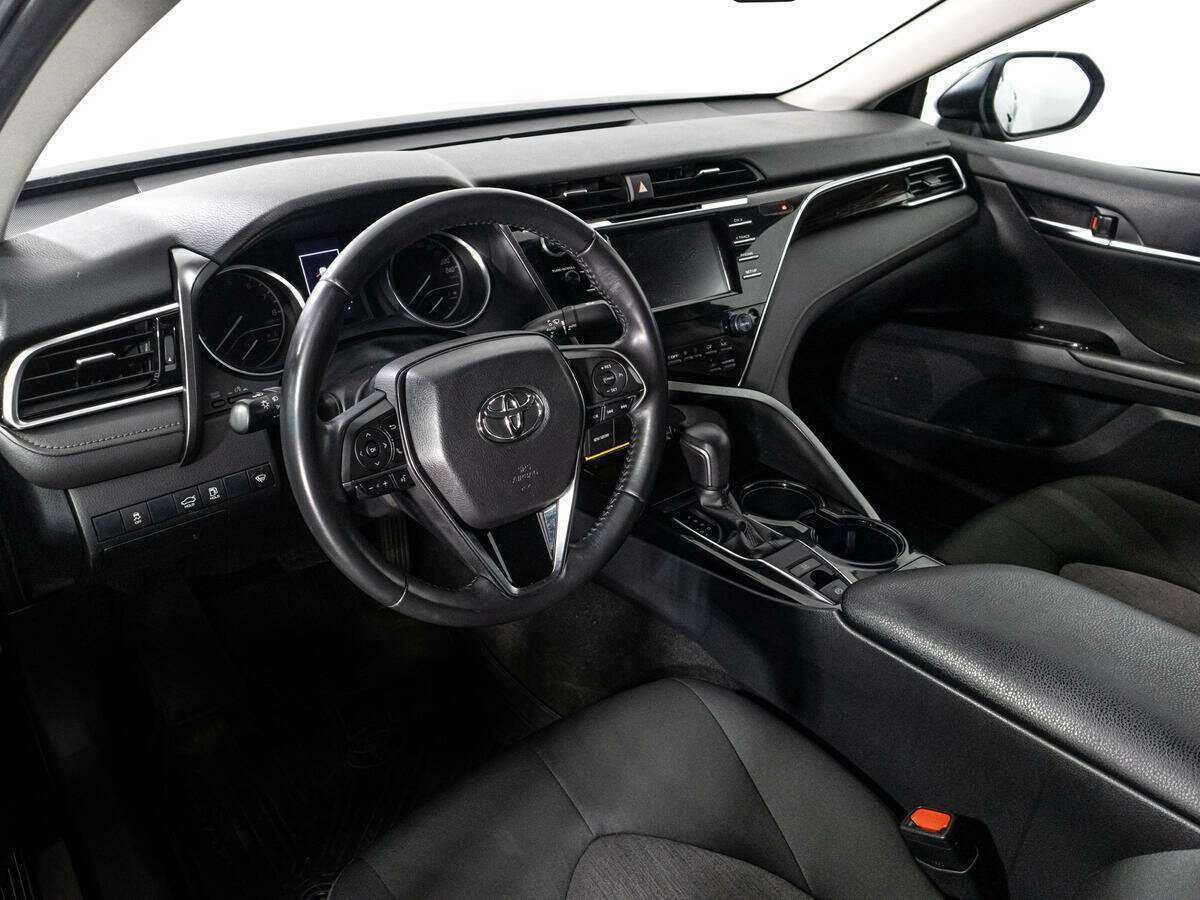 Toyota Camry 2019 года с пробегом. Фото: #10