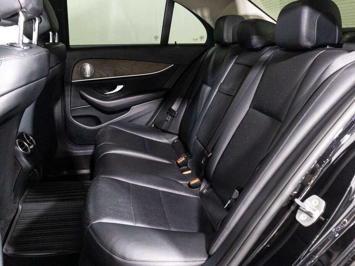 Mercedes-Benz E-Класс 2017 года с пробегом. Фото: #9