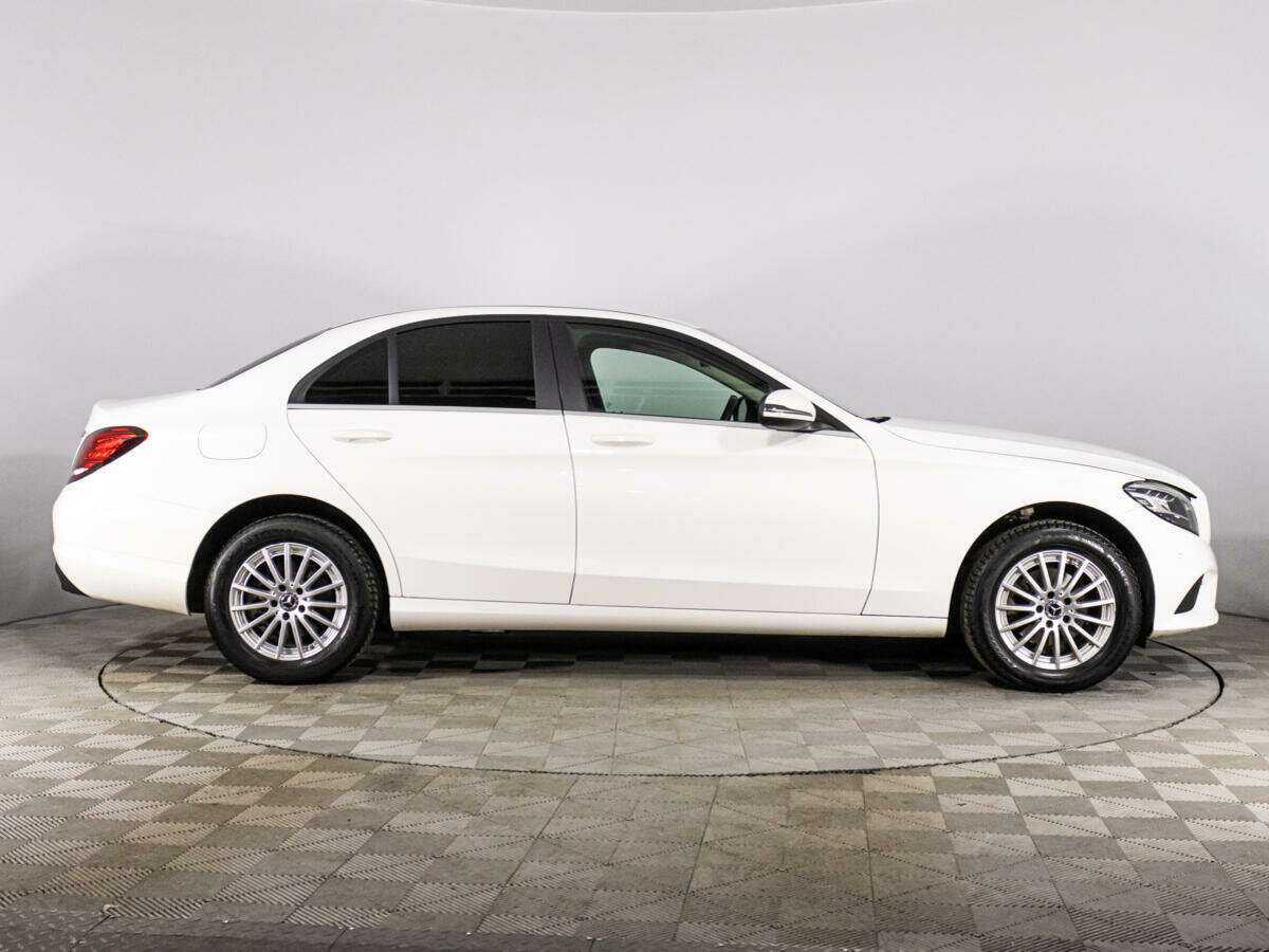 Mercedes-Benz C-Класс 2019 года с пробегом. Фото: #3