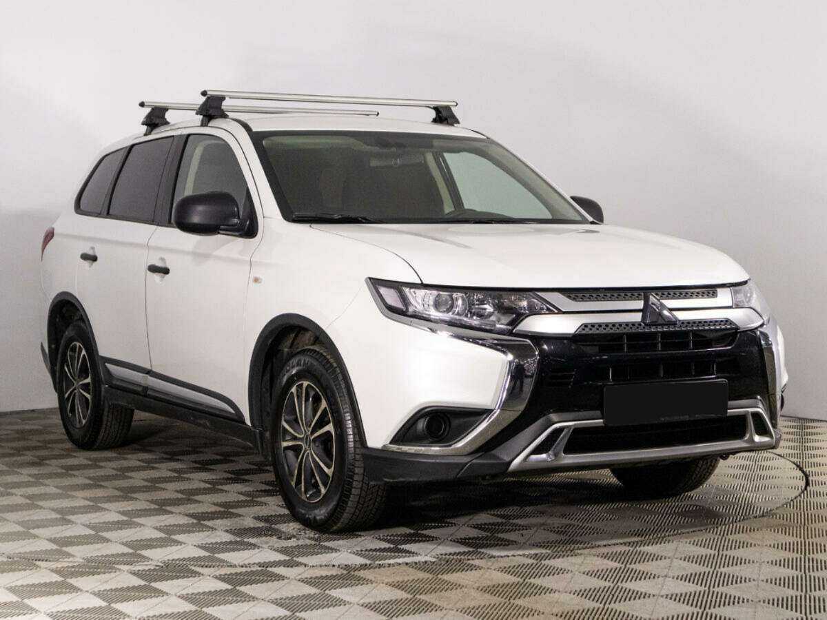 Mitsubishi Outlander 2020 года с пробегом. Фото: #2