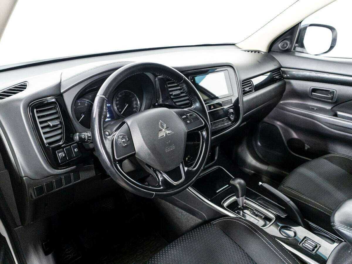 Mitsubishi Outlander 2019 года с пробегом. Фото: #10