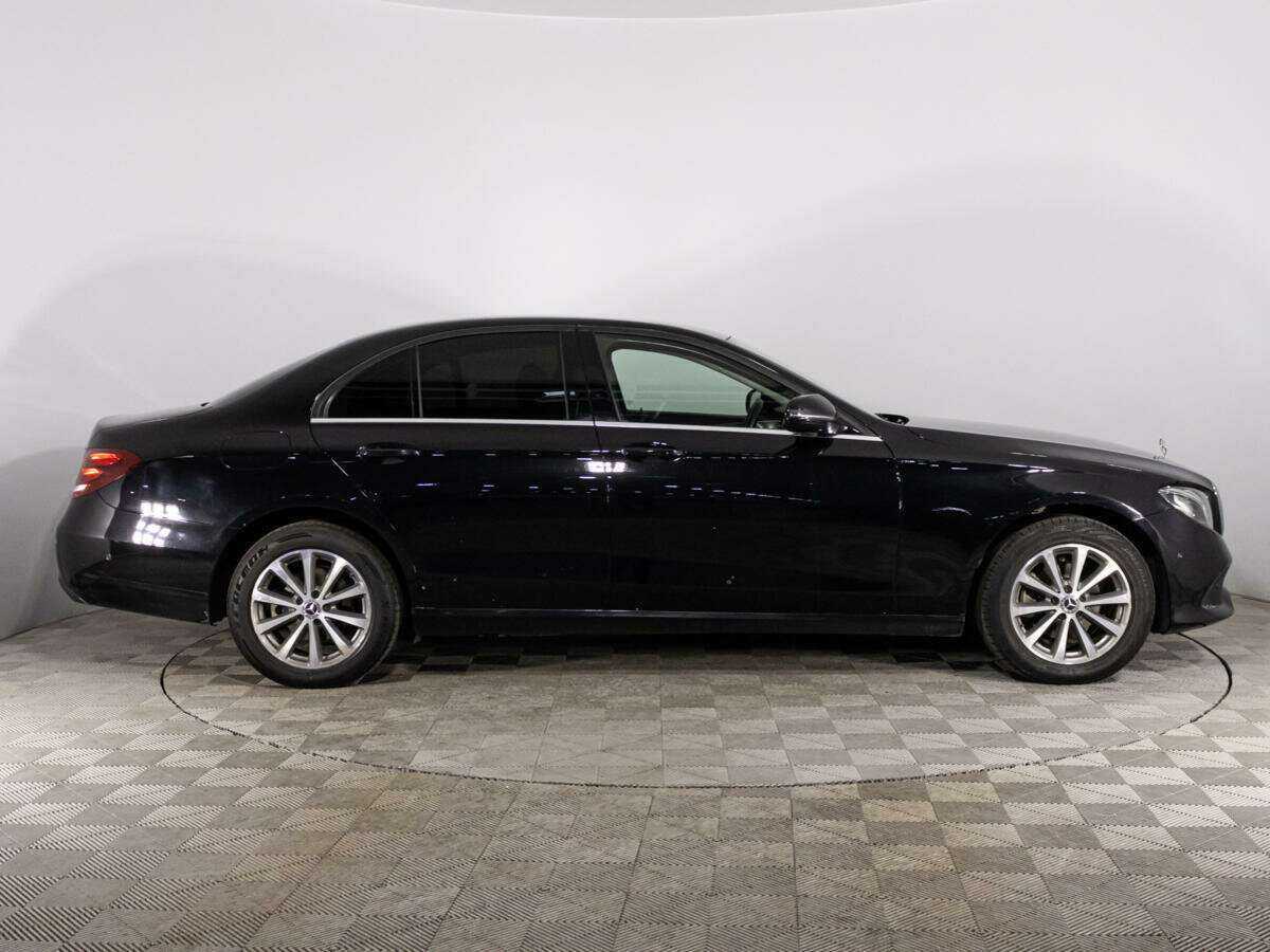 Mercedes-Benz E-Класс 2019 года с пробегом. Фото: #3