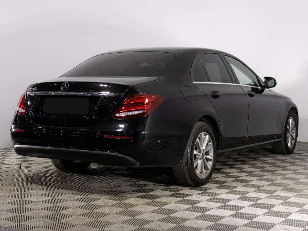 Mercedes-Benz E-Класс 2019 года с пробегом. Фото: #4