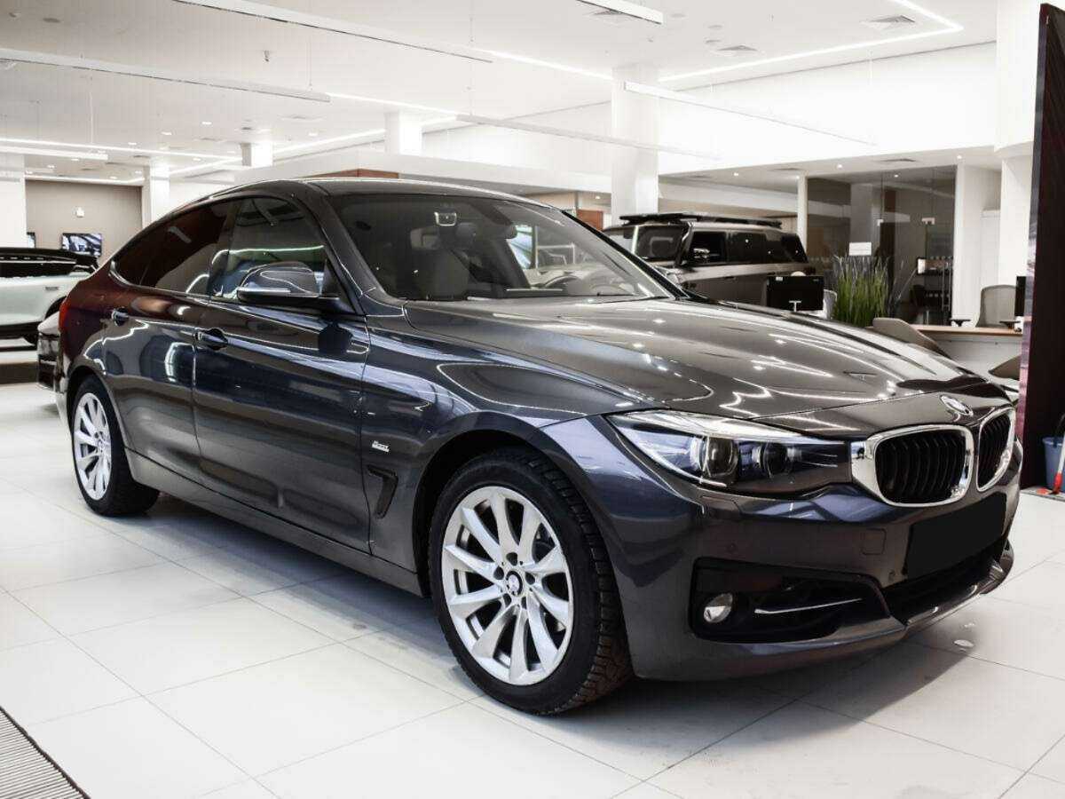 BMW 3 серии 2016 года с пробегом. Фото: #1