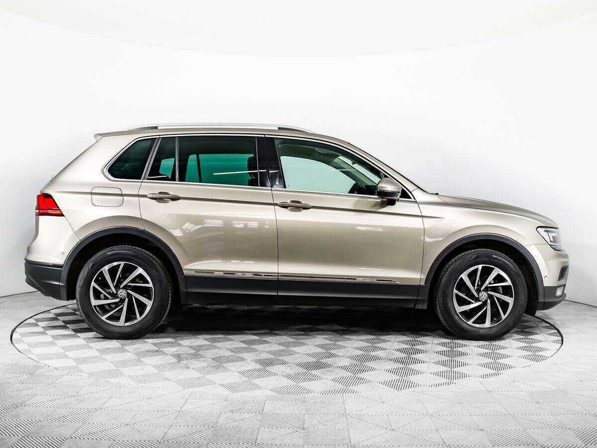 Volkswagen Tiguan 2018 года с пробегом. Фото: #2