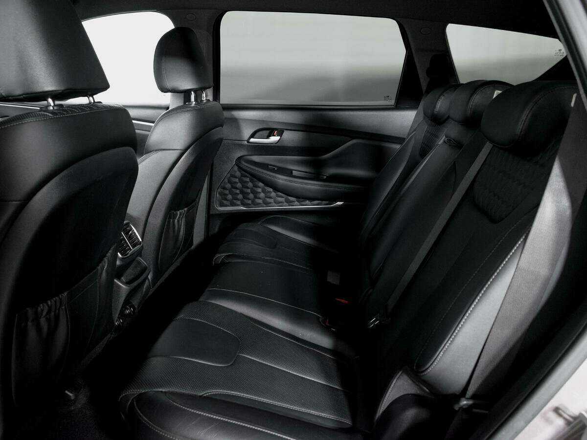 Hyundai Santa Fe 2018 года с пробегом. Фото: #9