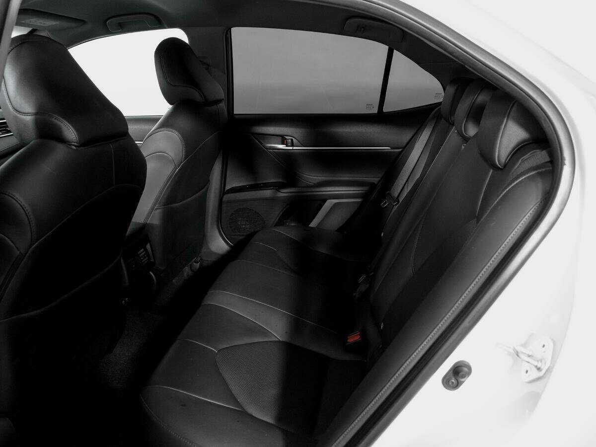 Toyota Camry 2019 года с пробегом. Фото: #9