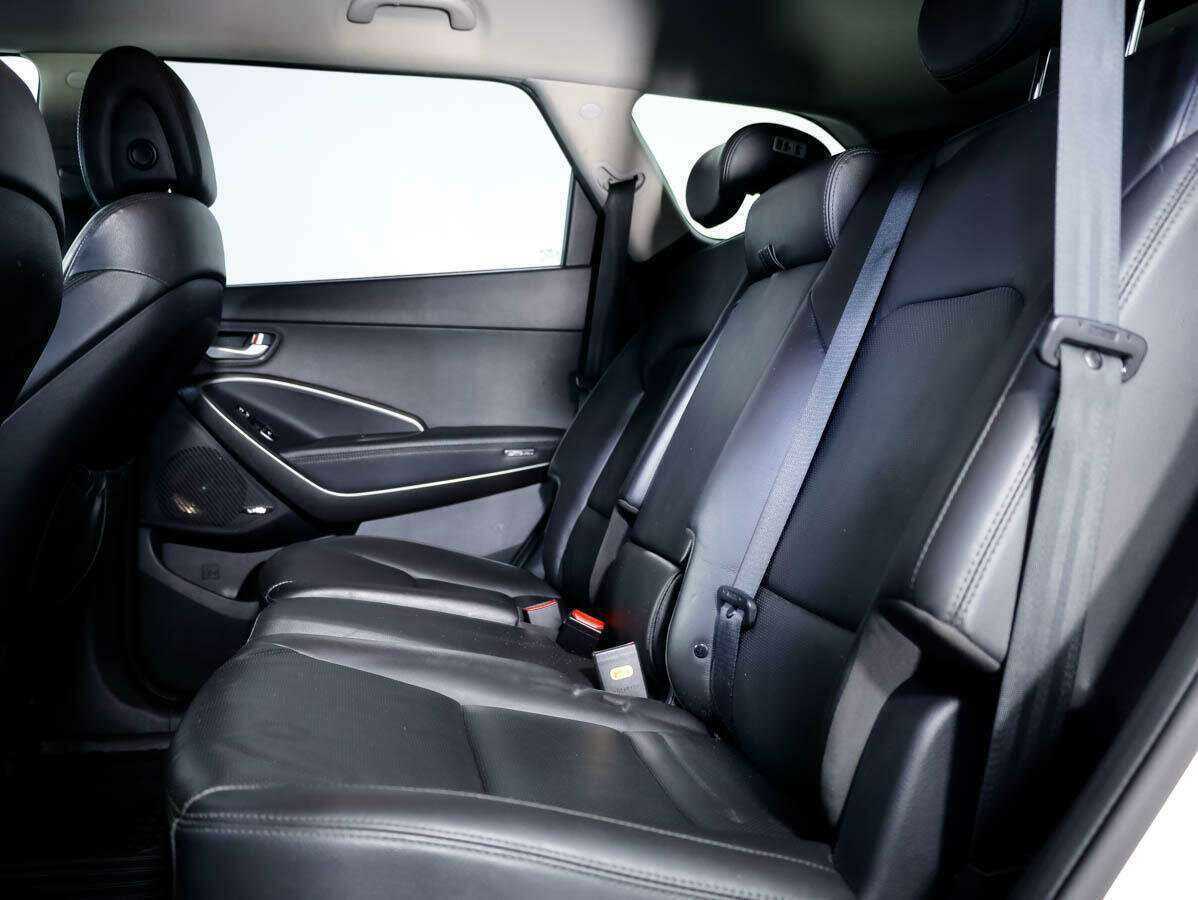 Hyundai Santa Fe 2017 года с пробегом. Фото: #12