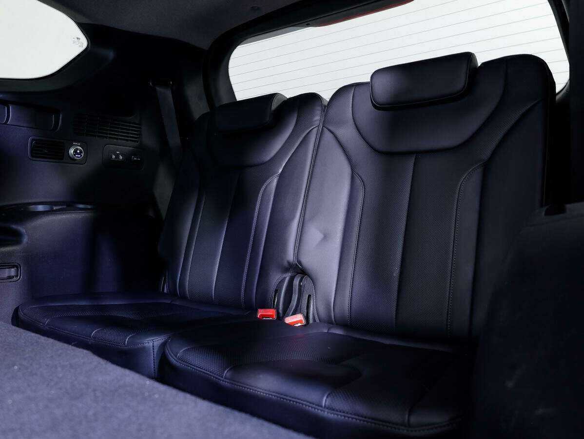 Hyundai Santa Fe 2020 года с пробегом. Фото: #12