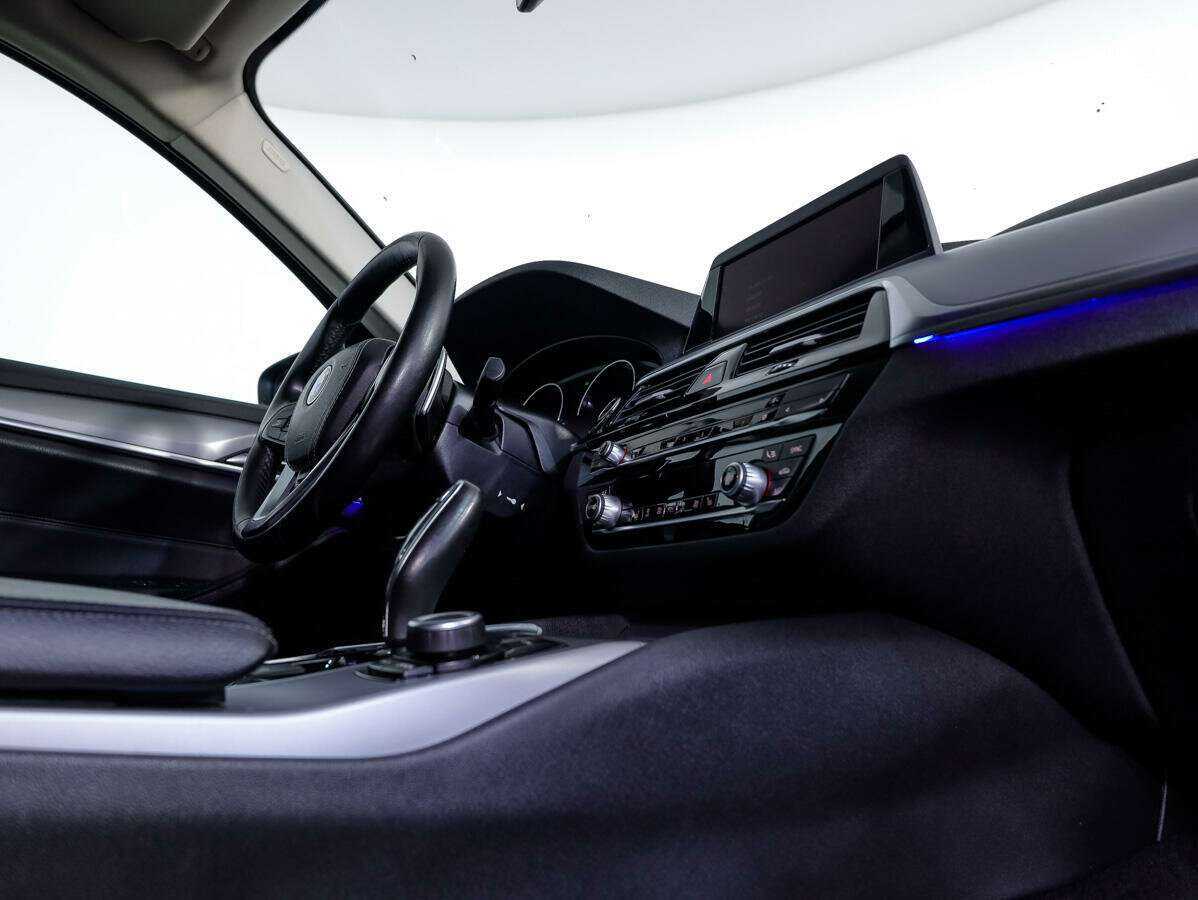 BMW 5 серии 2018 года с пробегом. Фото: #18
