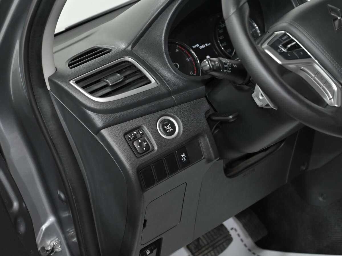 Mitsubishi Pajero Sport 2017 года с пробегом. Фото: #10