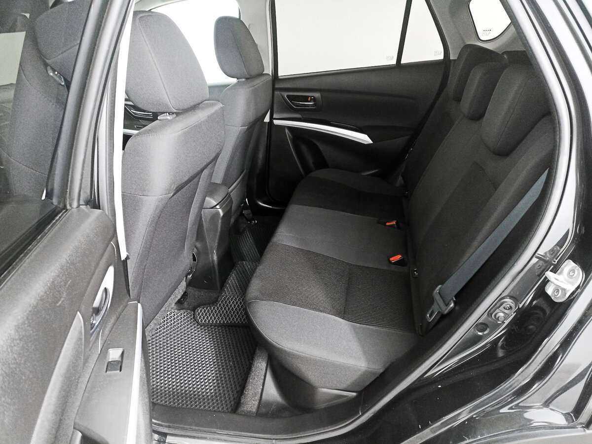 Б/У Сузуки С-Икс4 2016 года. Фото: #9