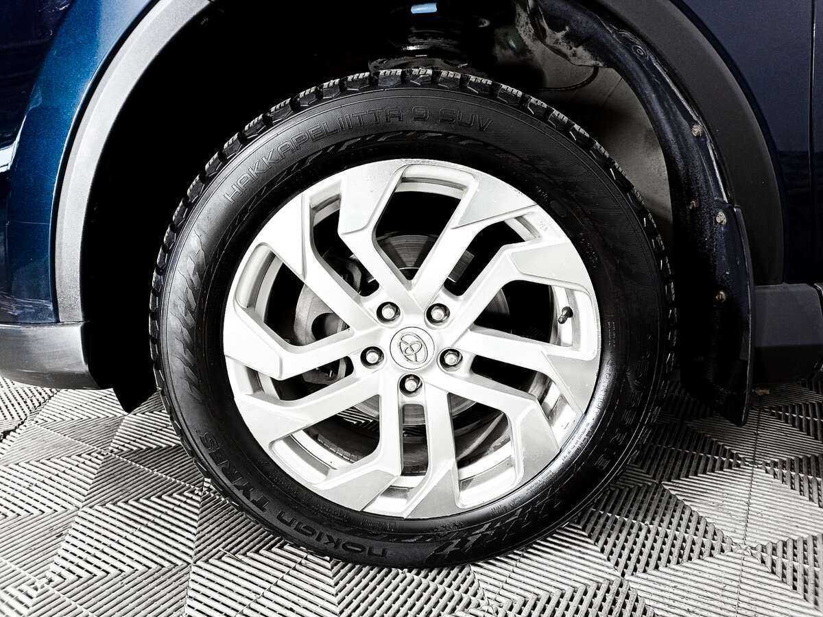 Toyota RAV4 2019 года с пробегом. Фото: #17