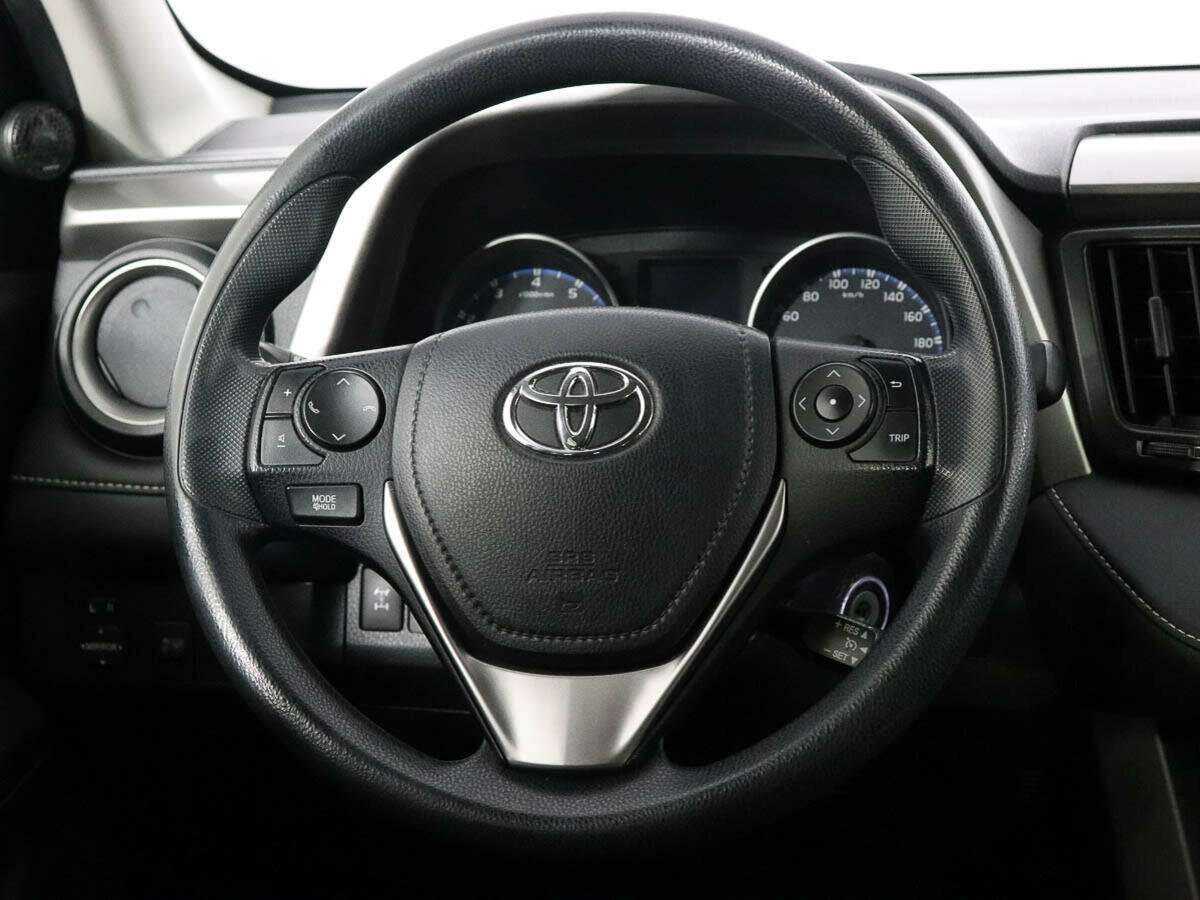 Toyota RAV4 2016 года с пробегом. Фото: #12