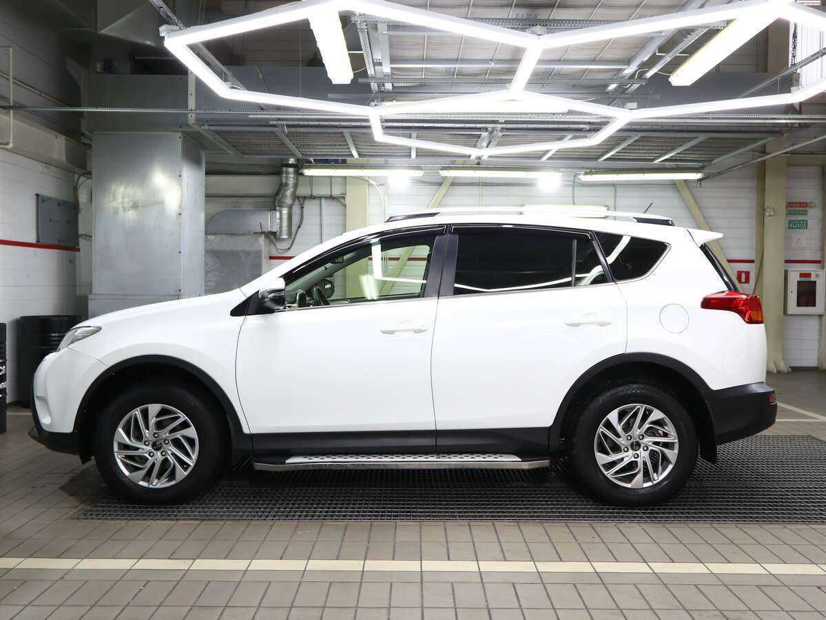 Toyota RAV4 2014 года с пробегом. Фото: #3