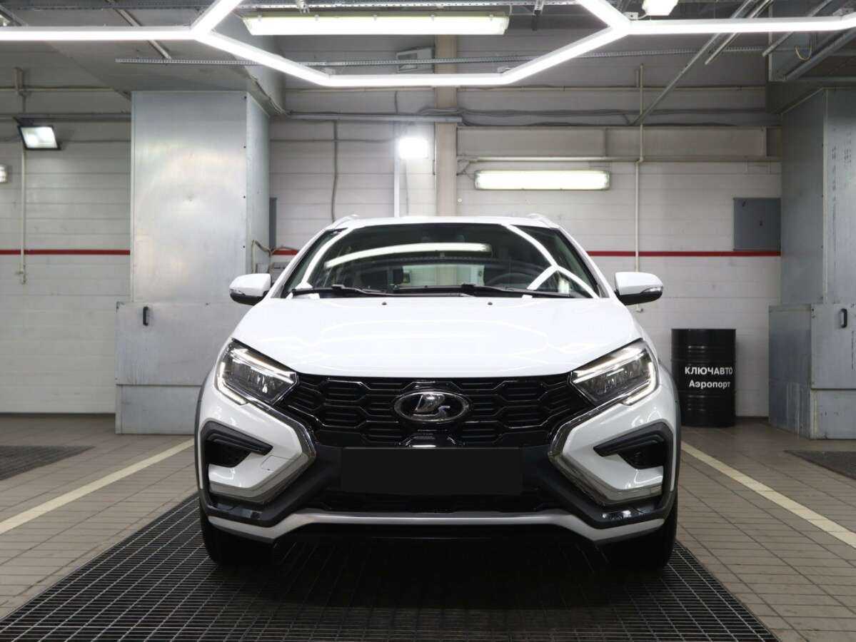 Lada (ВАЗ) Vesta 2023 года с пробегом. Фото: #2