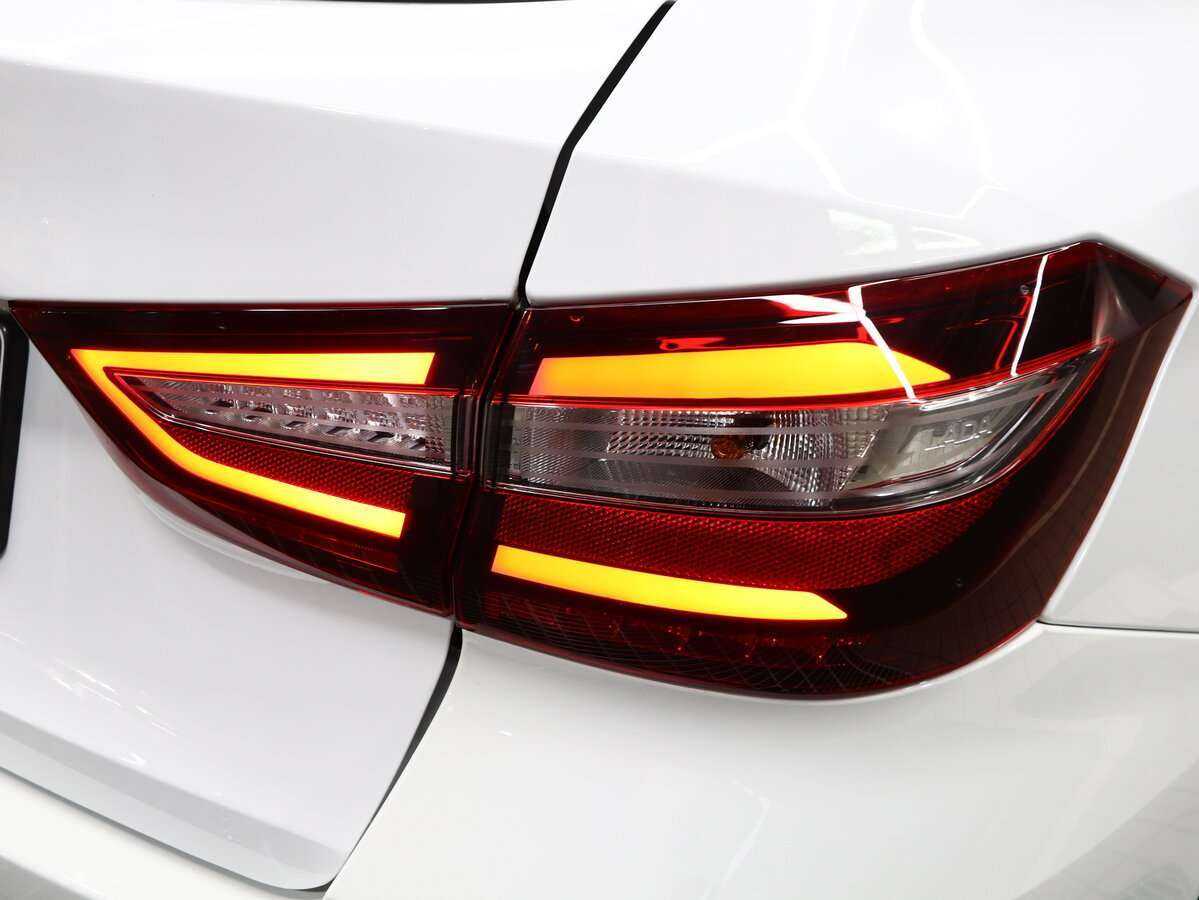 Lada (ВАЗ) Vesta 2023 года с пробегом. Фото: #4