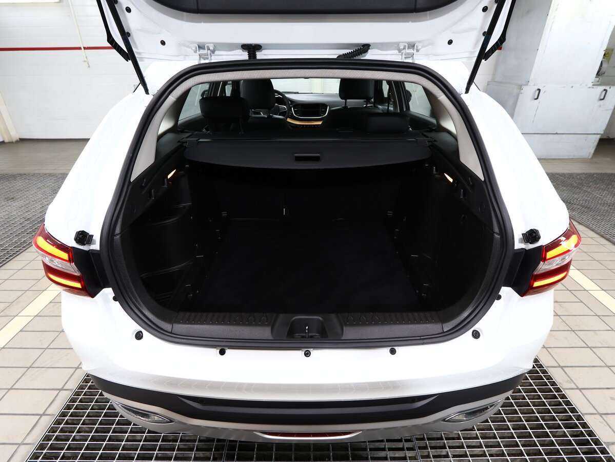 Lada (ВАЗ) Vesta 2023 года с пробегом. Фото: #5