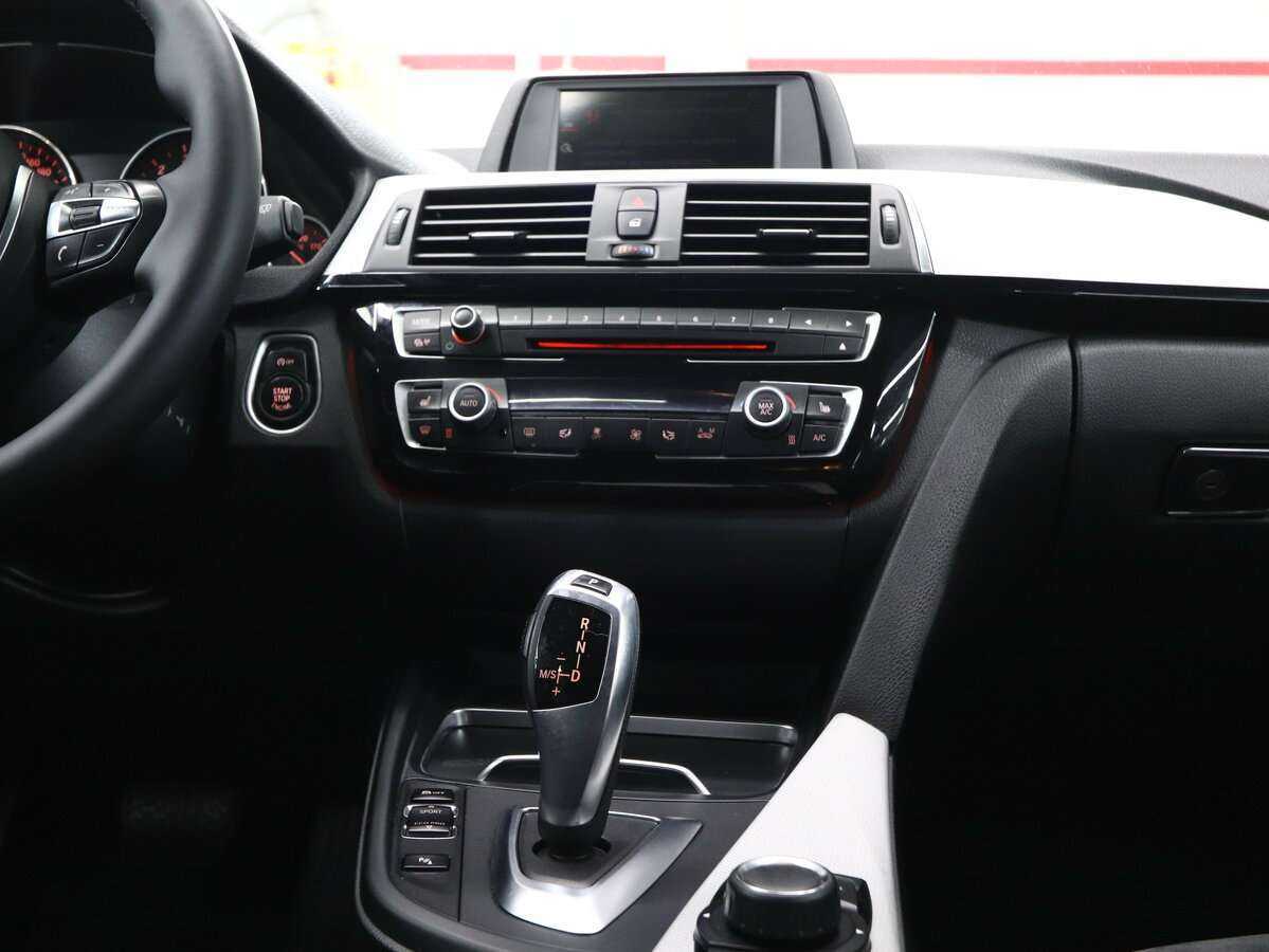 BMW 3 серии 2016 года с пробегом. Фото: #17