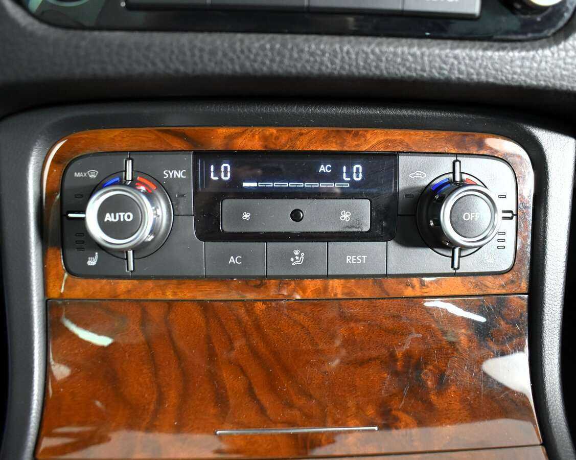 Volkswagen Touareg 2012 года с пробегом. Фото: #11