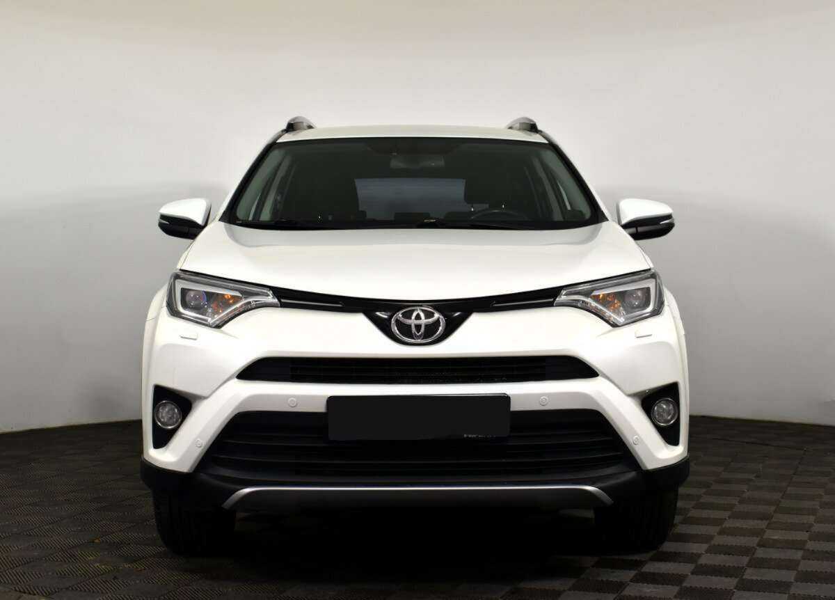 Toyota RAV4 2019 года с пробегом. Фото: #1