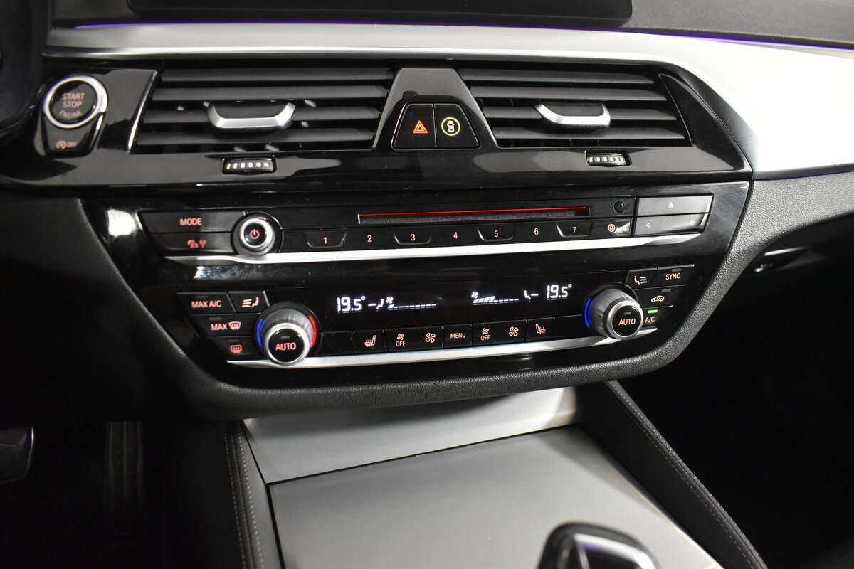 BMW 5 серии 2018 года с пробегом. Фото: #17