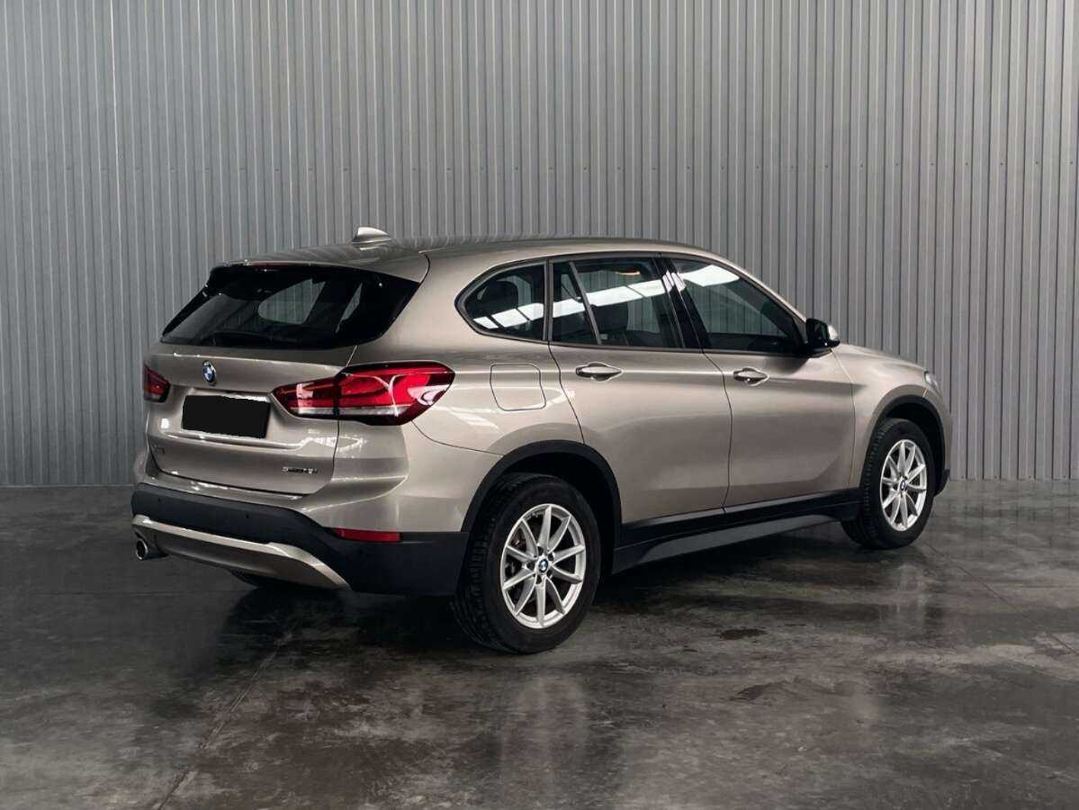 BMW X1 2021 года с пробегом. Фото: #4