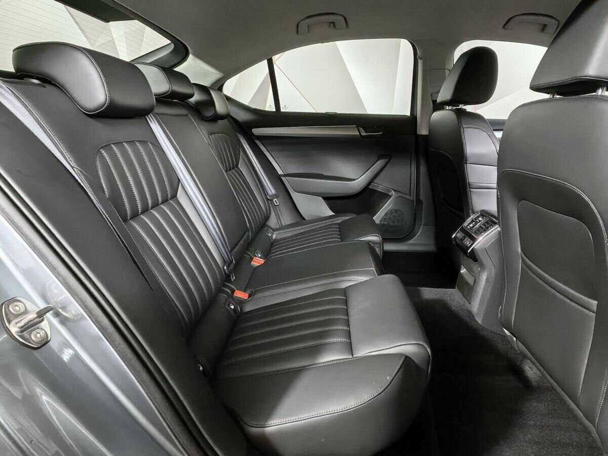 Skoda Superb 2017 года с пробегом. Фото: #11