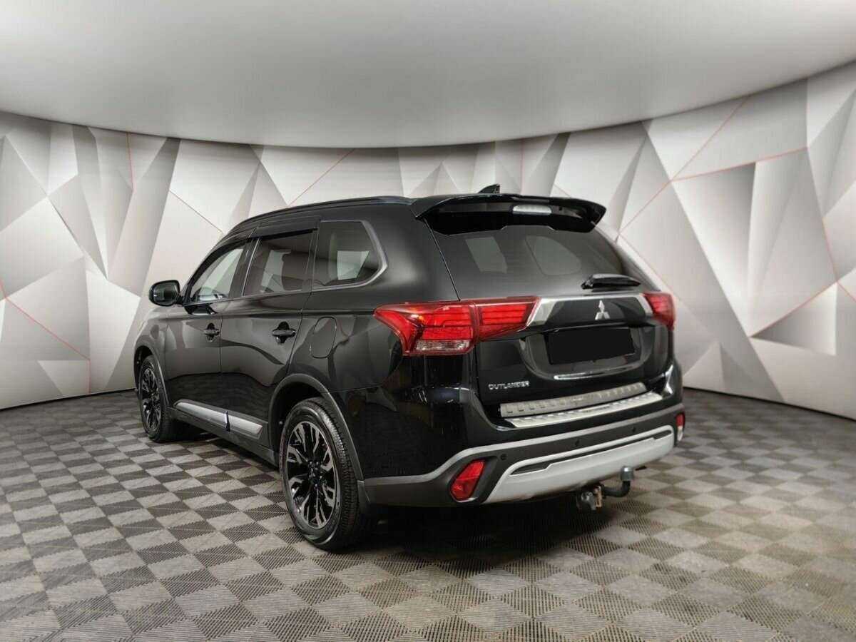 Mitsubishi Outlander 2022 года с пробегом. Фото: #3
