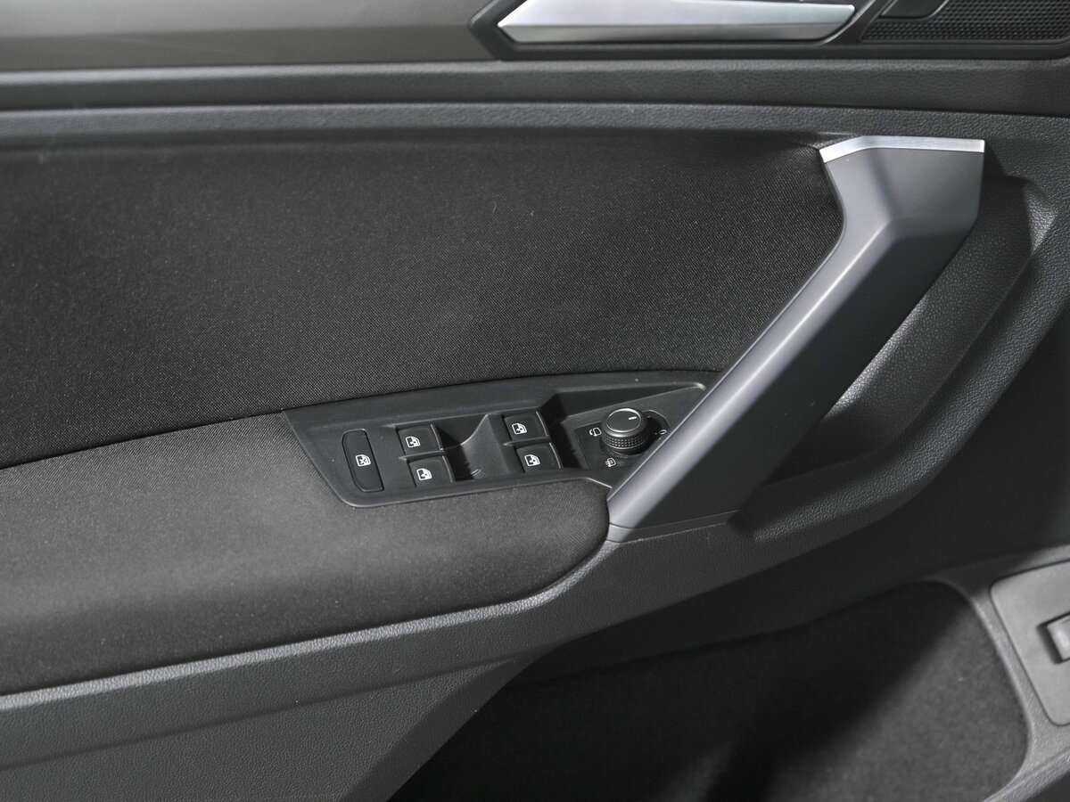 Volkswagen Tiguan 2018 года с пробегом. Фото: #12