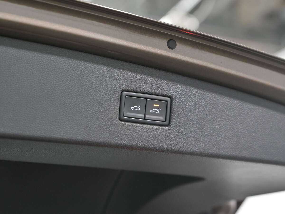 Volkswagen Tiguan 2018 года с пробегом. Фото: #16